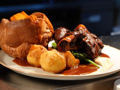 Roast Dinner in Ocean Reef at Allegria Cafe Deli Pizza